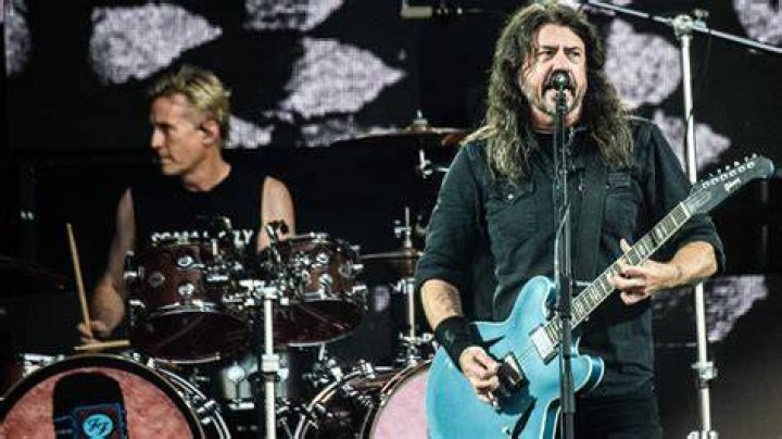 Foo Fighters front man Dave Grohl and wife Jordyn Blum are expecting