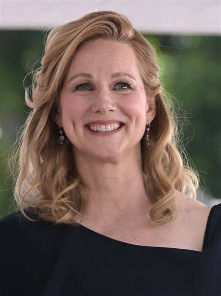 Laura Linney's Wedding to Man She 'Fell Very Hard For' Was 'A