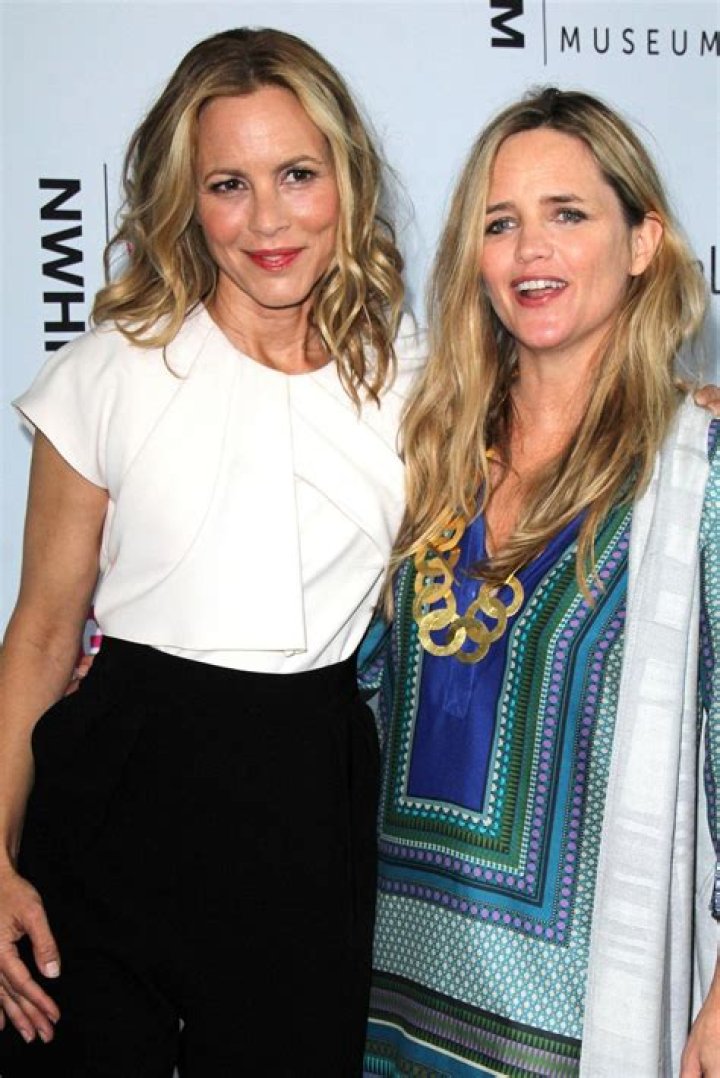 Maria Bello & GF Clare Munn Kiss at Gala&mdash;See Pics! E! Online AU