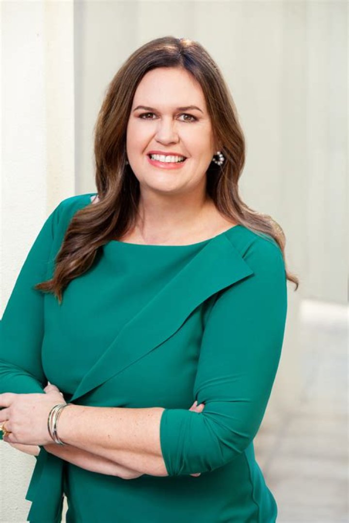 Sarah Huckabee Sanders' Height in cm, Feet and Inches Weight and Body
