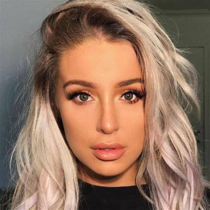 Tana Mongeau Bio, Wiki, Age, Height, Weight, Onlyfans, Boyfriend Starsgab