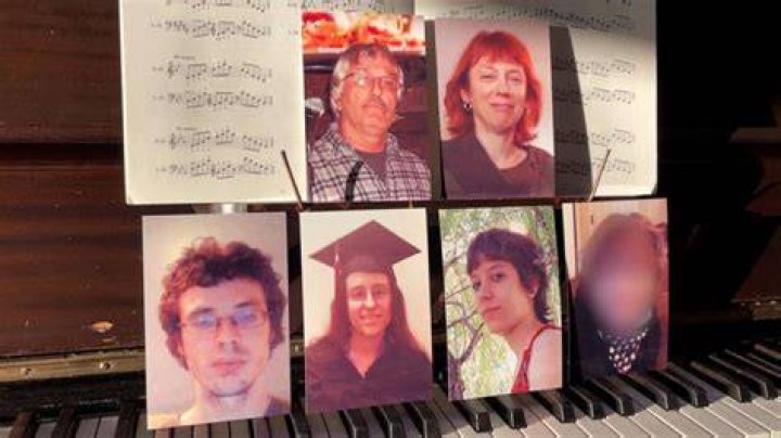 Video Mark Staudte suddenly dies after exhibiting strange behavior 20/
