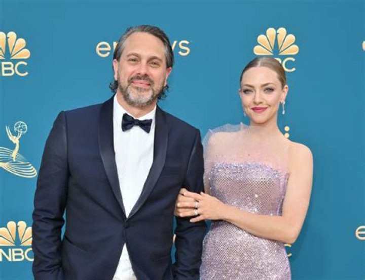 Who Is Amanda Seyfried Husband in 2023? Is She Married? Creeto
