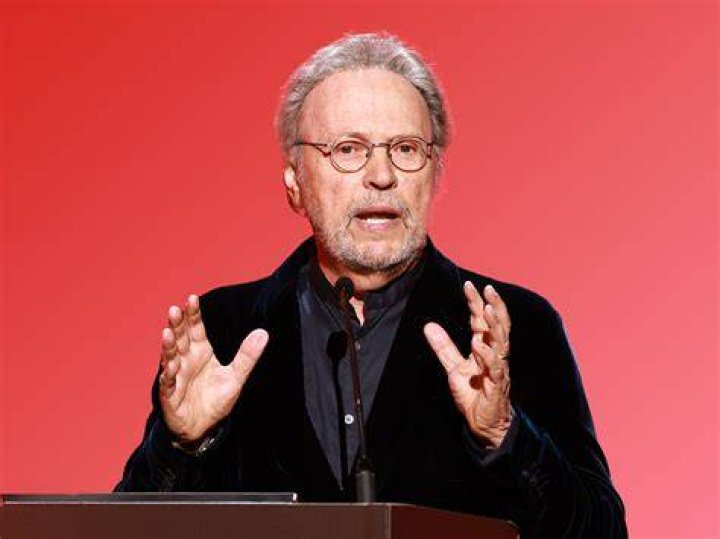 Who is Billy Crystal related to? Does Billy Crystal have a twin brother